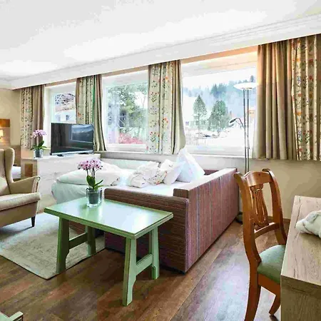 Sonnalm - Spa,idyll,dining מלון 4*