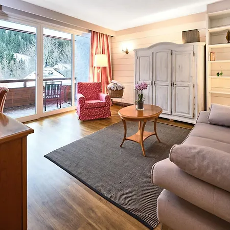 מלון Sonnalm - Spa,idyll,dining 4*